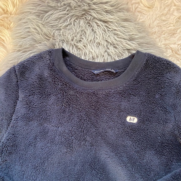 Abercrombie and Fitch Sherpa Pullover - Picture 4 of 7